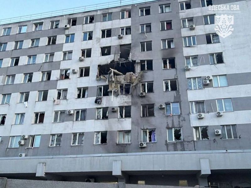 В Одессе российская атака БПЛА по жилой многоэтажке привела к человеческим жертвам и разрушениям - фото