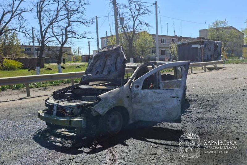Рашисты ударили ракетой по Мерефе, убив гражданских. Дополнено - фото